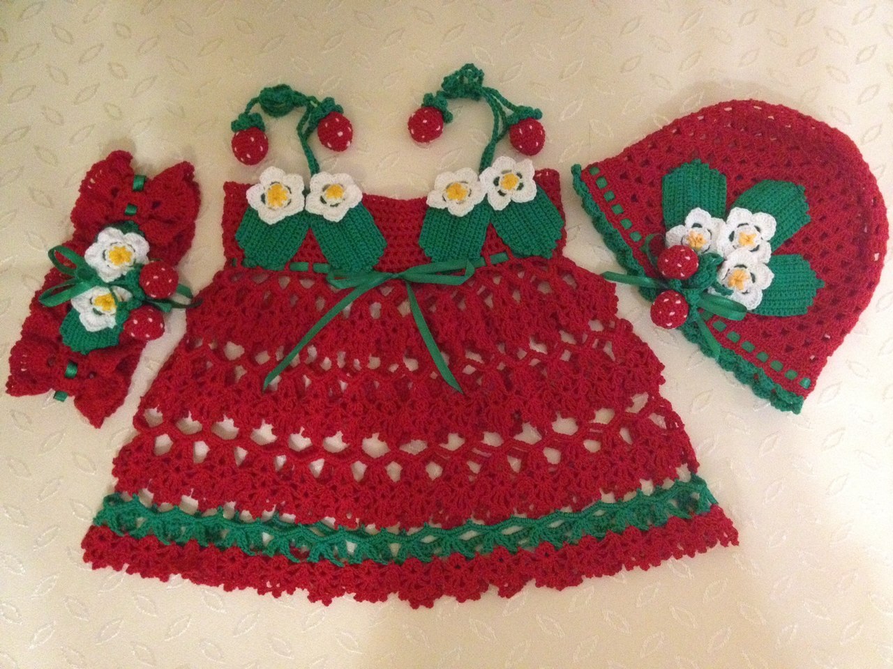 vestido tejido a crochet para niña esquema