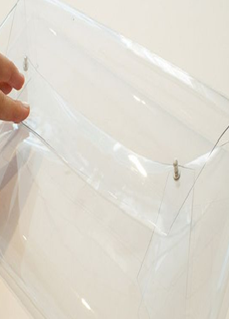 Como hacer un bolso de mano en plastico con moldes ¡Facil, lindo y muy practico! 7